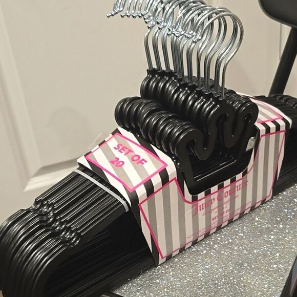 Juicy Couture Notched Shoulder Space Saving Crown Top Set of 20 Hangers- Black - Picture 7 of 12